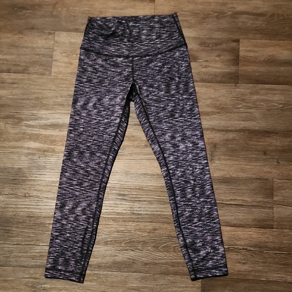 Lululemon Athletic Leggings - Size 6 - Picture 1 of 7